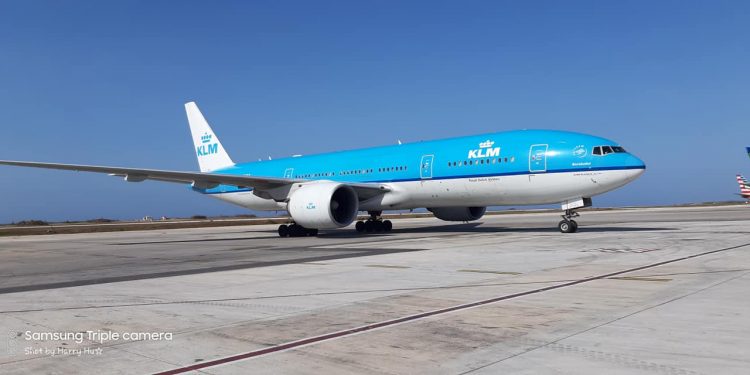 Passenger dies on KLM flight to Ecuador, aircraft stayed on Curaçao