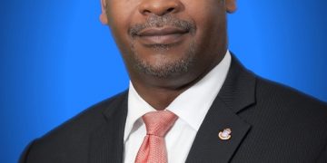 Minister De Weever: Commends Police & Participants in Cops & Kids Programme