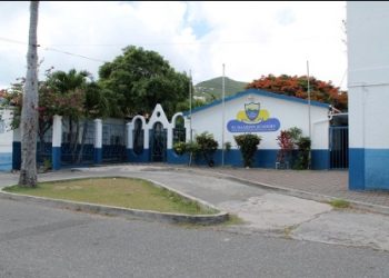 14 Teachers to lose their jobs at St. Maarten Academy, Government cuts subsidy
