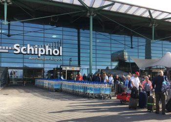 Schiphol goes quiet for Remembrance Day commemoration