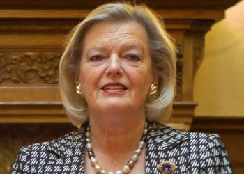 Former senate leader takes over as minister for asylum issues