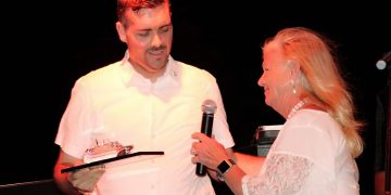 Minister Johnson receives recognition from FCCA President Michele Paige