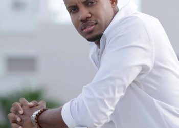 Celebrity keynote speaker Peter Bailey opens St. Martin Book Fair “under the literary big tent”