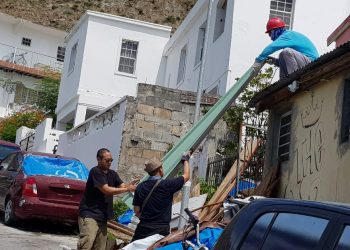 Chinese contractors at Maho volunteer and repaired 3 homes before leaving country