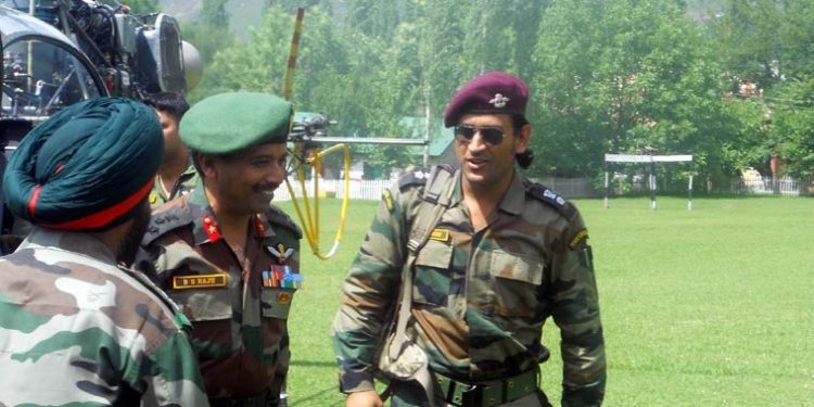 MS Dhoni to serve in Kashmir, to perform patrolling and guard duty