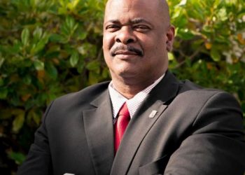 45 million guilders wrongly paid to civil servants