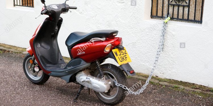 Two suspects arrested for theft