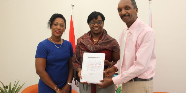 Corporate Governance Council presents Year Report 2018 to Prime Minister Romeo Marlin