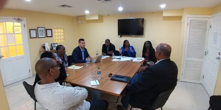 The meeting concluded with the suggestion of the Minister to continue with periodical meetings with the Ombudsman whereby pending investigations and outstanding matters can be thoroughly discussed