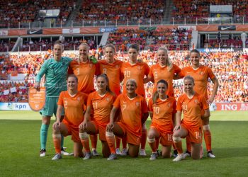 Four Dutch players and two coaches on Fifa award shortlist