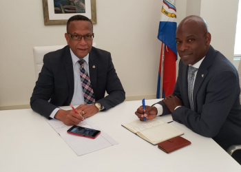 SMITH AND SOMERSALL DISCUSS SINT MAARTEN STUDENTS SUPPORT IN THE NETHERLANDS