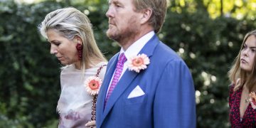 Flowers and bright colours at princess Christina’s funeral
