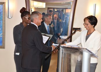 Parliament recognizes persons and organizations contributing to  Sint Maarten’s environment