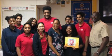 LEARNING UNLIMITED STUDENT COUNCIL AND GRIFFINS CONTRIBUTE TO THE ROTARY CLUBS BAHAMAS FUNDRAISING EFFORT