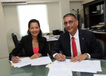 Minister Geerlings signs settlement agreement with TelEm