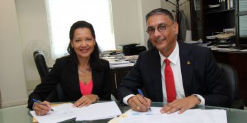 Minister Geerlings signs settlement agreement with TelEm