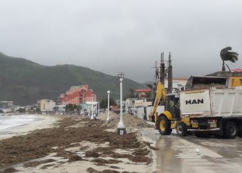 Ministry VROMI to Commence Clean-up of Great Bay Beach and Promenade on Thursday