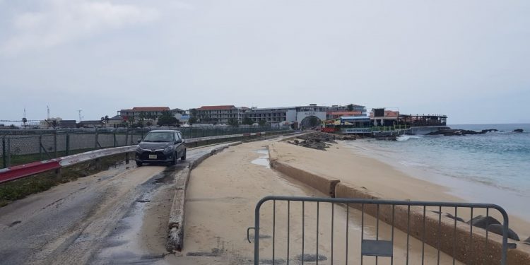 Beacon Hill Road Partly Impassable. One lane available. Family physicians, Clinics and Drugstores