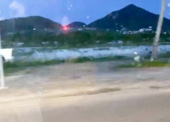 Wever foils creative attempt  to light dump with flare gun