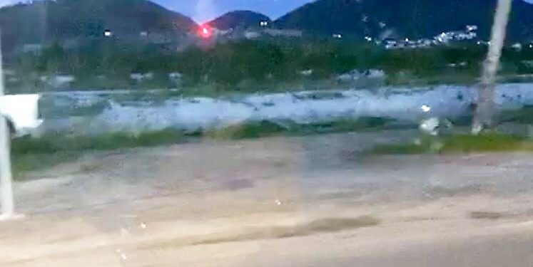 Wever foils creative attempt  to light dump with flare gun