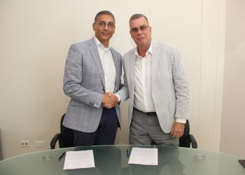 Minister Geerlings signs debt repayment LOI with SZV