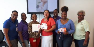 CPS gives out prizes to Breastfeeding Photo Competition Winners