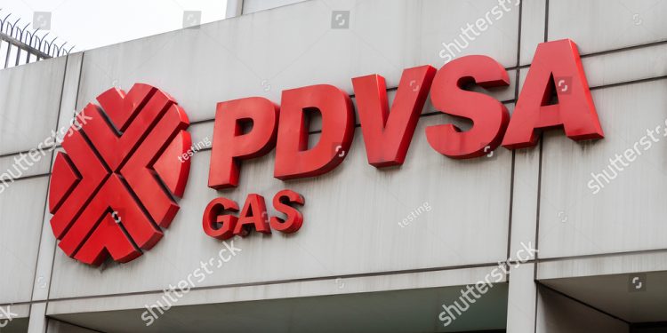 Venezuela’s PDVSA reaches deal to operate Curacao refinery for another year