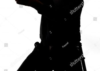 Police shoot suspect during fight in Laren