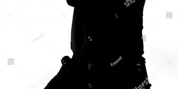 Police shoot suspect during fight in Laren