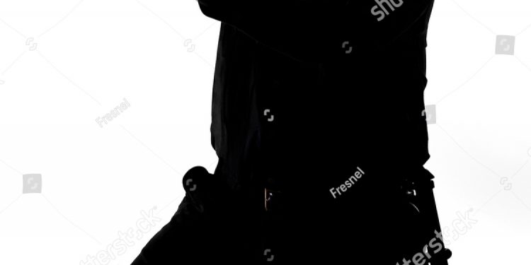 Police shoot suspect during fight in Laren