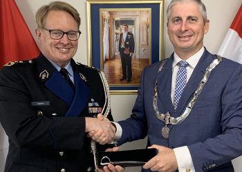 Marechaussee Commander Hans Leijtens visits Saba