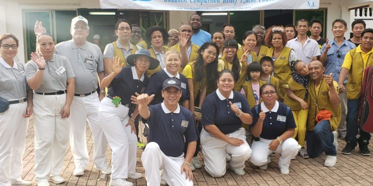 Tzu Chi donates to 445 in Year End Blessing event