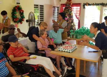 Tzu Chi spends New Year with seniors for 17th year Donates 100 packages