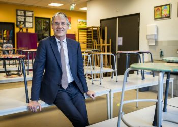 Minister Arie Slobs meets educational field Caribbean  Netherlands