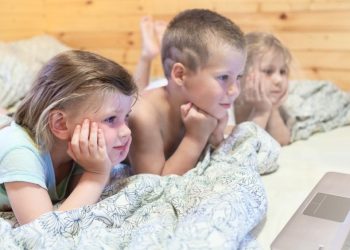 Dutch viewers’ guide to warn about sex, violence in YouTube videos