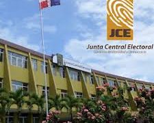 Residents of the Dominican Republic denounce election corruption/thousands took to the street