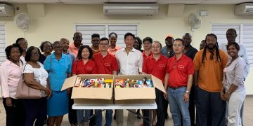 St. Maarten Chinese Community Foundation donates to local Foundations