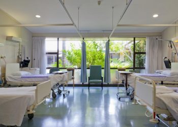 Rotterdam hospital closes ICU over possible Covid-19 infection