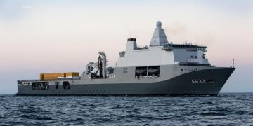 Karel Doorman on its way to the Caribbean