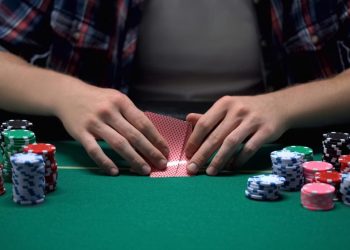 Poker players cough up €21K in Covid-19 fines in illegal tournament bust