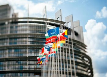 France’s Macron criticizes Dutch callousness towards EU over crisis