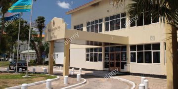 Aruba can no longer guarantee civil servant salaries