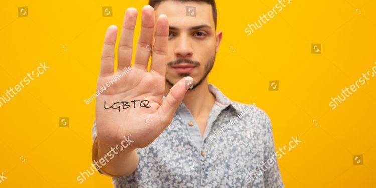 Gay couple spat on, insulted on Amsterdam street