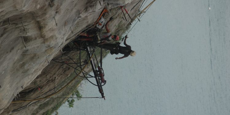 Cliff stabilization project Fort Oranje nears completion