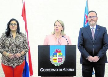 Aruba concedes to Dutch aid conditions