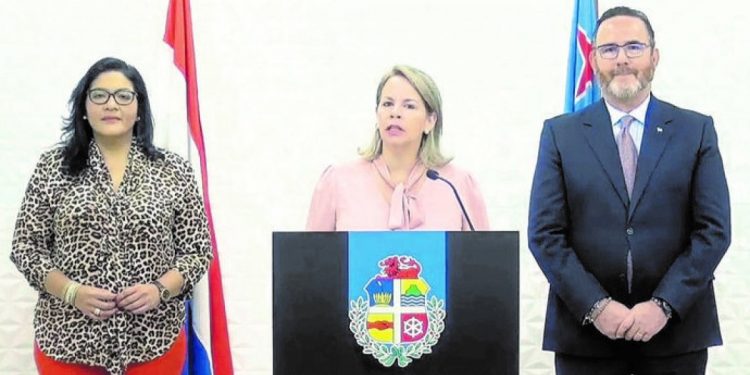 Aruba concedes to Dutch aid conditions
