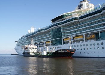 Statia bunkers cruise ships Under strict guidelines