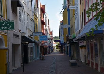 Dutch RIVM says opening borders to tourism is not a real option now