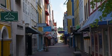 Dutch RIVM says opening borders to tourism is not a real option now