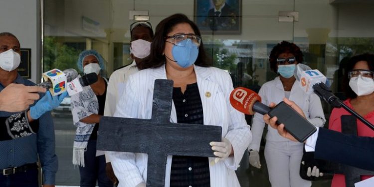Nurses demand personal protective equipment